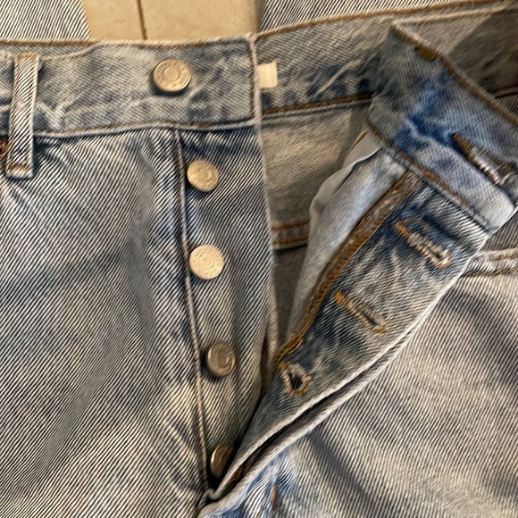 Ultra High Rise Slim Light-Wash PacSun Jeans - Picture 5 of 9